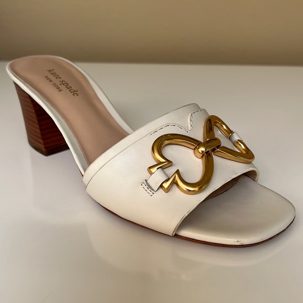 Kate Spade New York white leather sandals Size 8